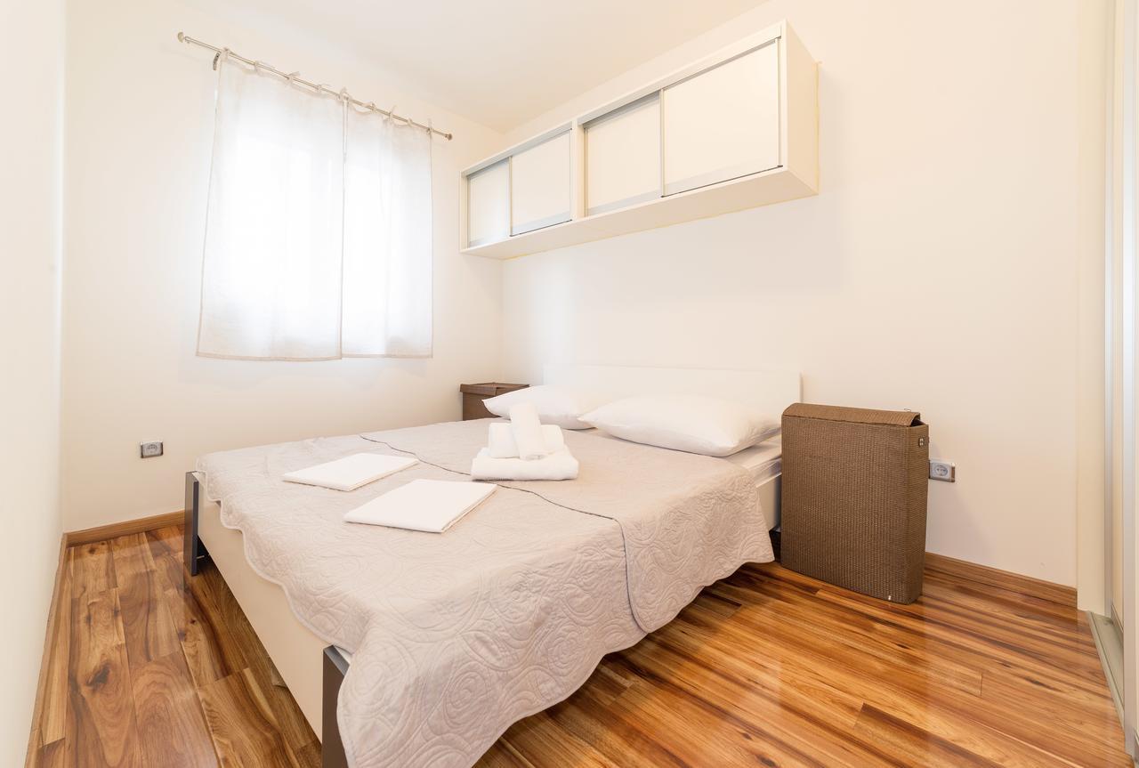 Apartman Dukić Vodice Zewnętrze zdjęcie